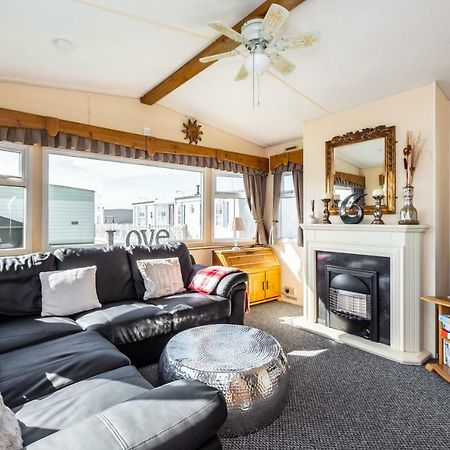 Caravan Beach Holiday Hotel Saint Osyth Exterior foto