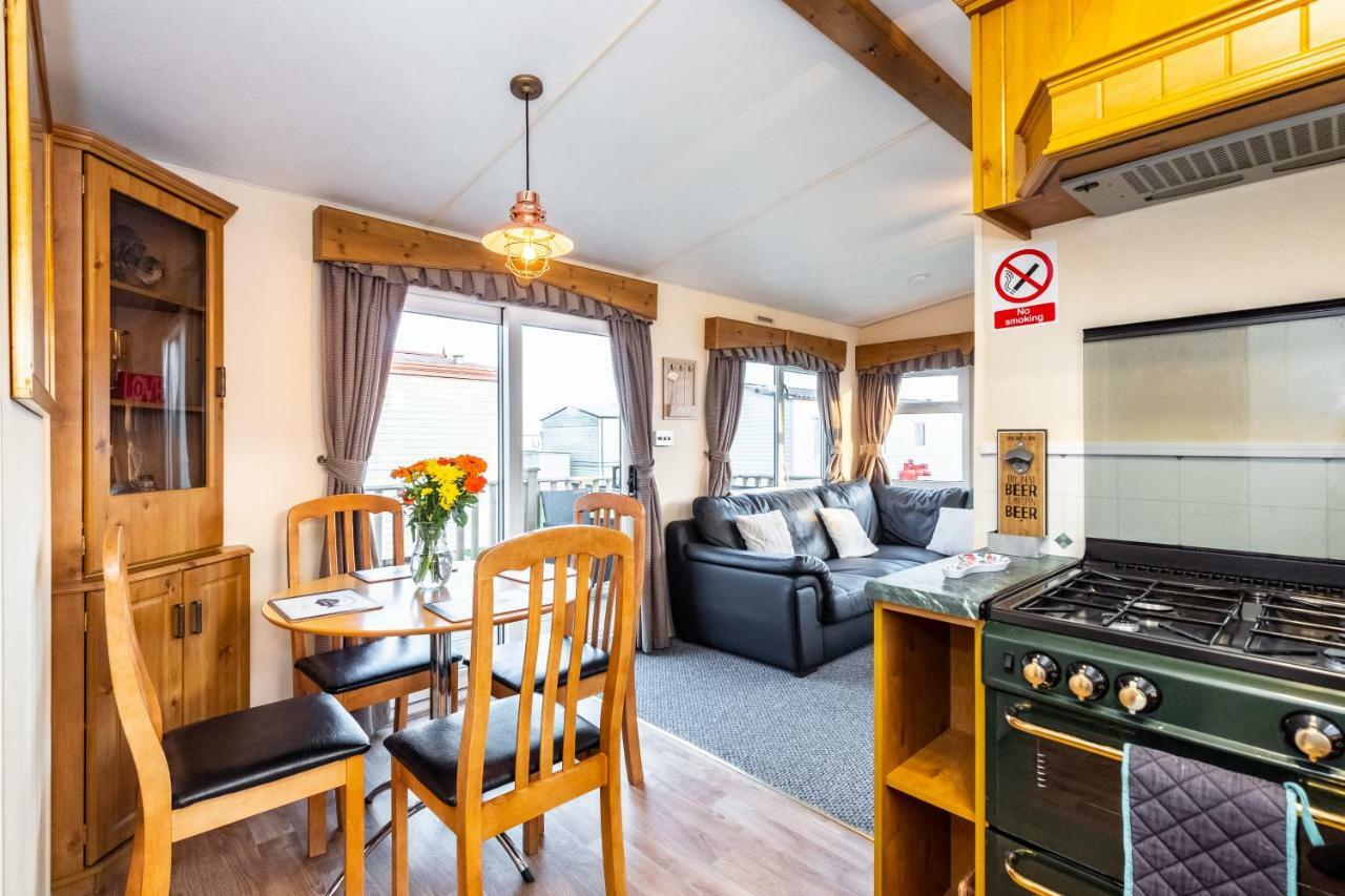 Caravan Beach Holiday Hotel Saint Osyth Exterior foto