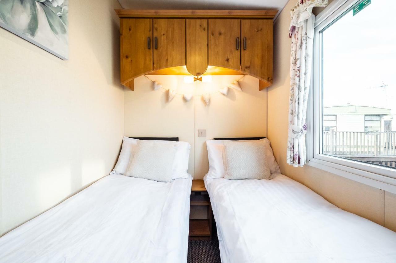 Caravan Beach Holiday Hotel Saint Osyth Exterior foto