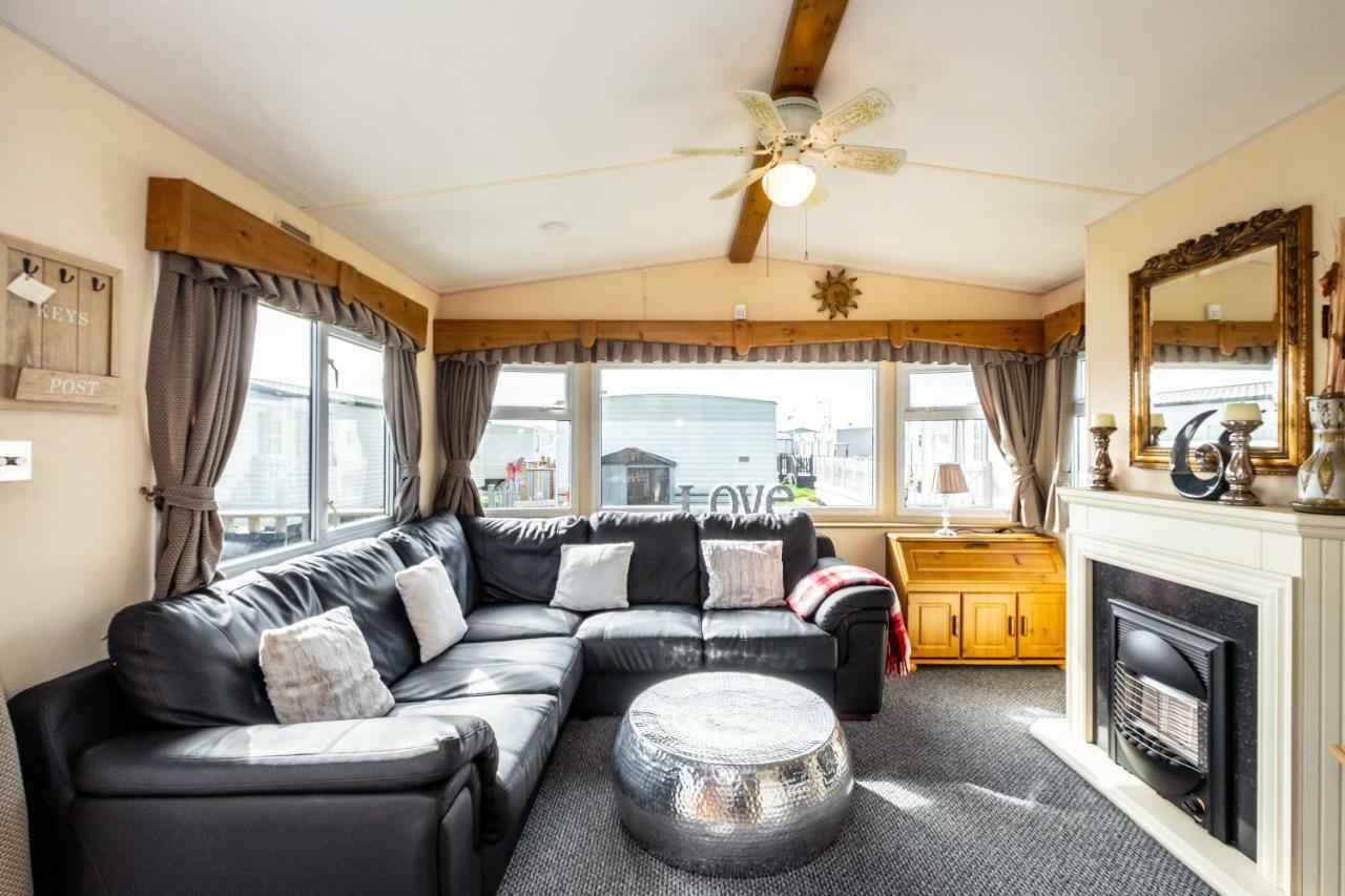Caravan Beach Holiday Hotel Saint Osyth Exterior foto