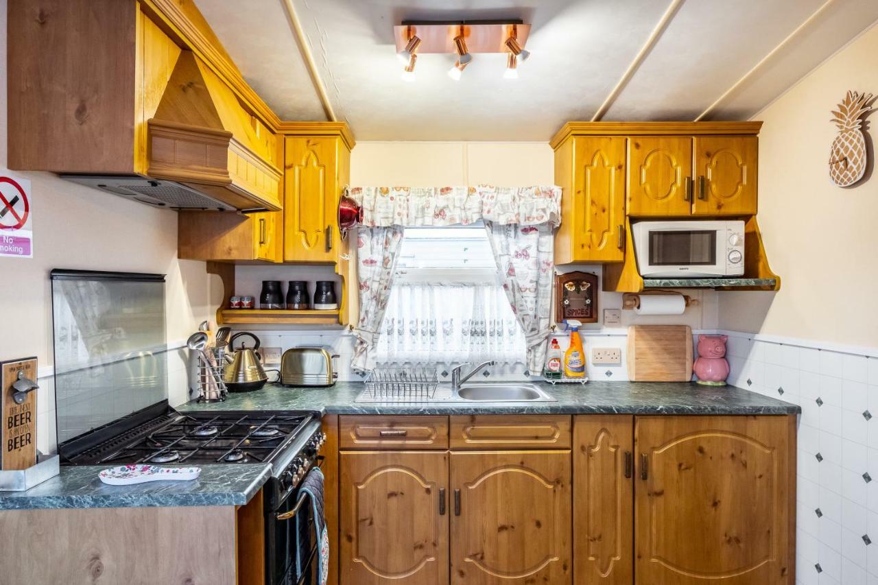 Caravan Beach Holiday Hotel Saint Osyth Exterior foto