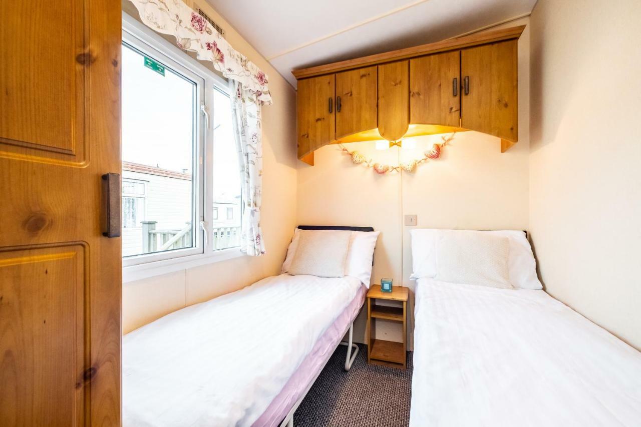 Caravan Beach Holiday Hotel Saint Osyth Exterior foto