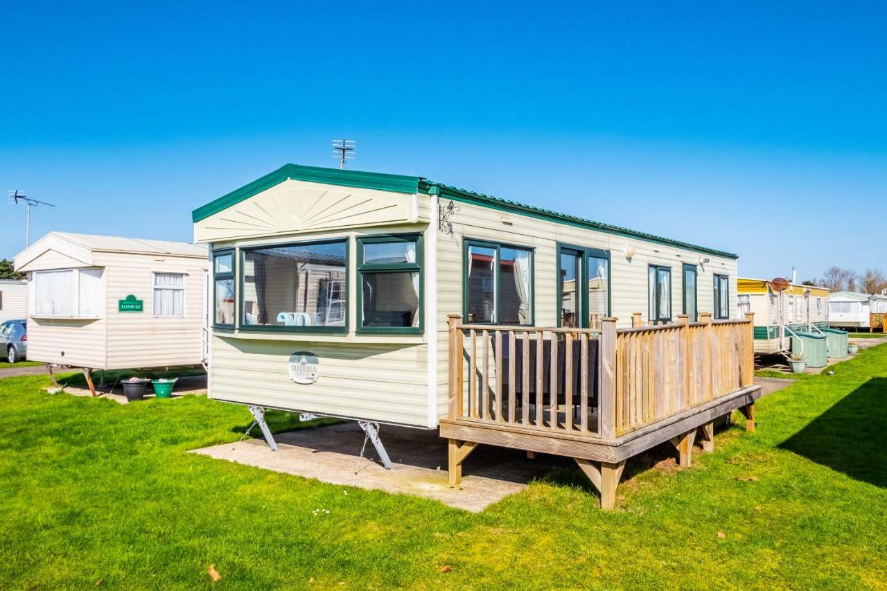 Caravan Beach Holiday Hotel Saint Osyth Exterior foto